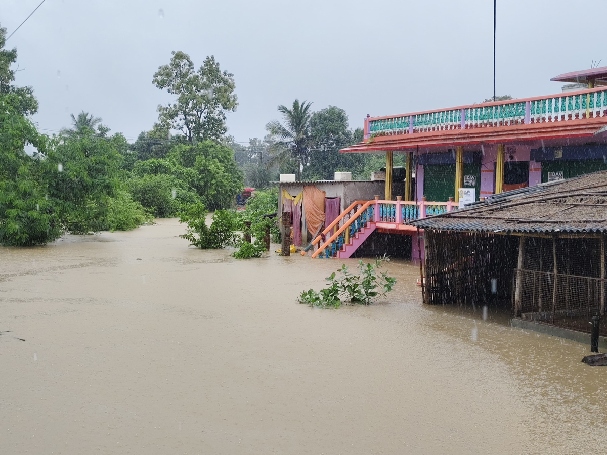 Rains-25.jpg 26