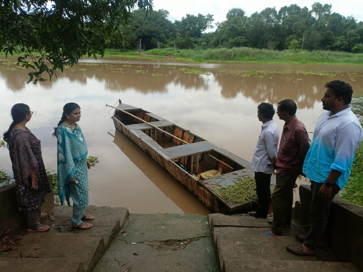 Rains-32.jpg 33