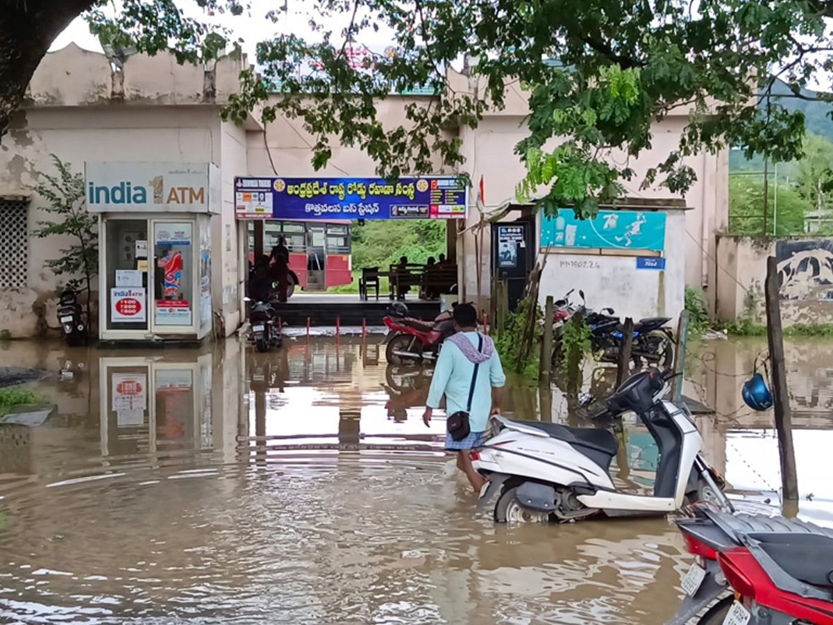 Rains-34.jpg 35