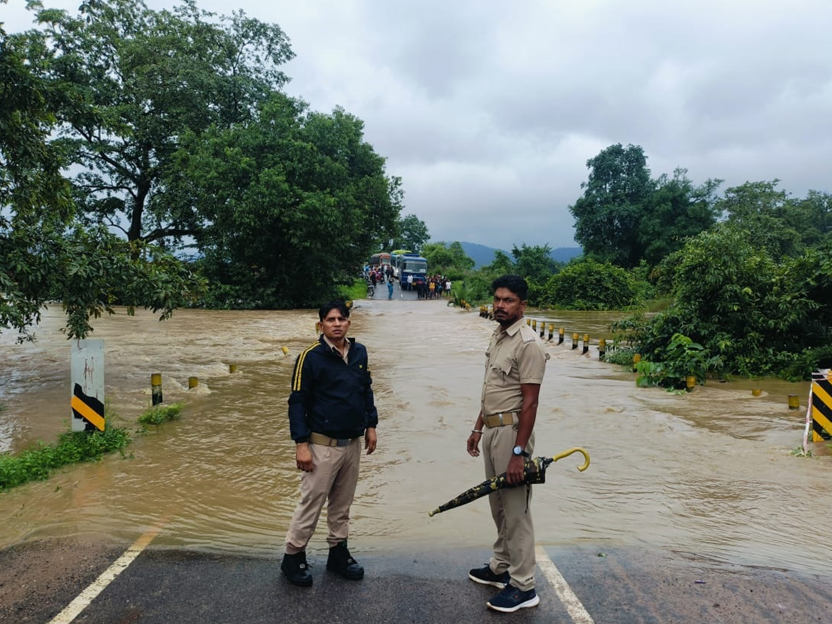 Rains-36.jpg 37