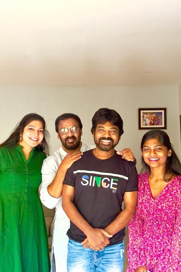 Vasuki-Anand-17.jpg 18