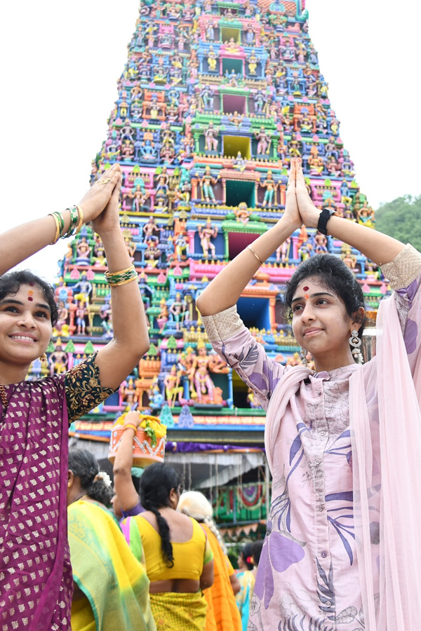 Vijayawada_20Kanaka_20Durga_20Shakambari_20Utsavalu_20Photos_20_284_29.jpg 5