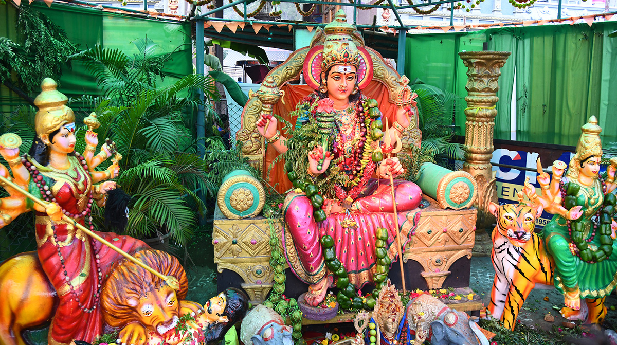 Ashadam_20Sare_20Fastival_20in_20Vijayawada_20Durgamma-4.jpg 4