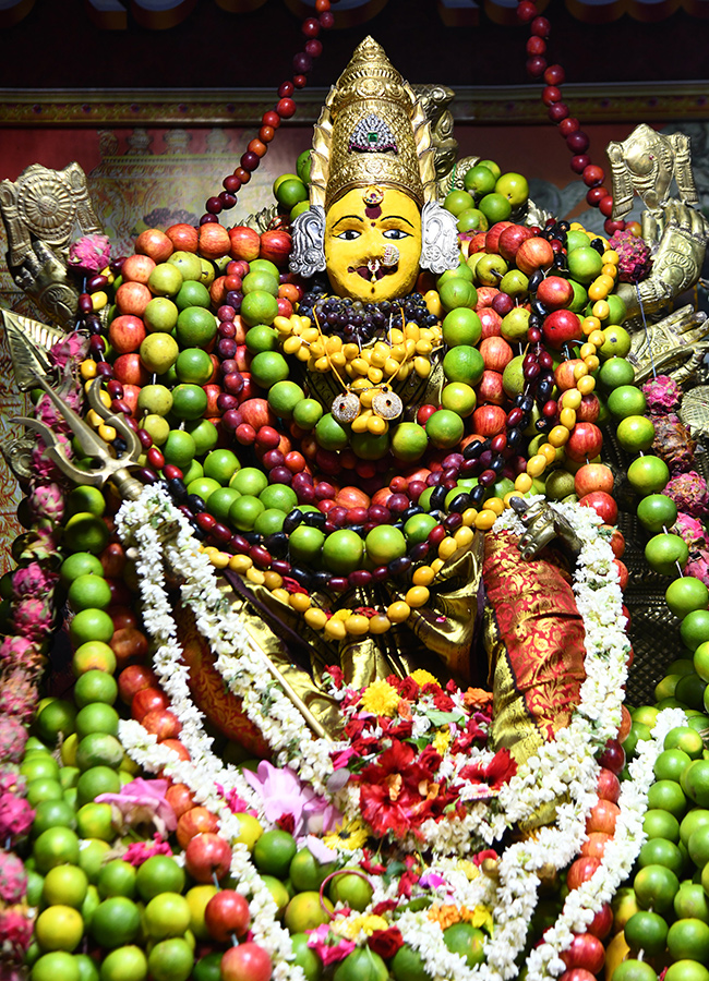 Ashadam_20Sare_20Fastival_20in_20Vijayawada_20Durgamma-6.jpg 6