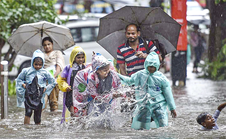 HeavyRains-Schools-01.jpg