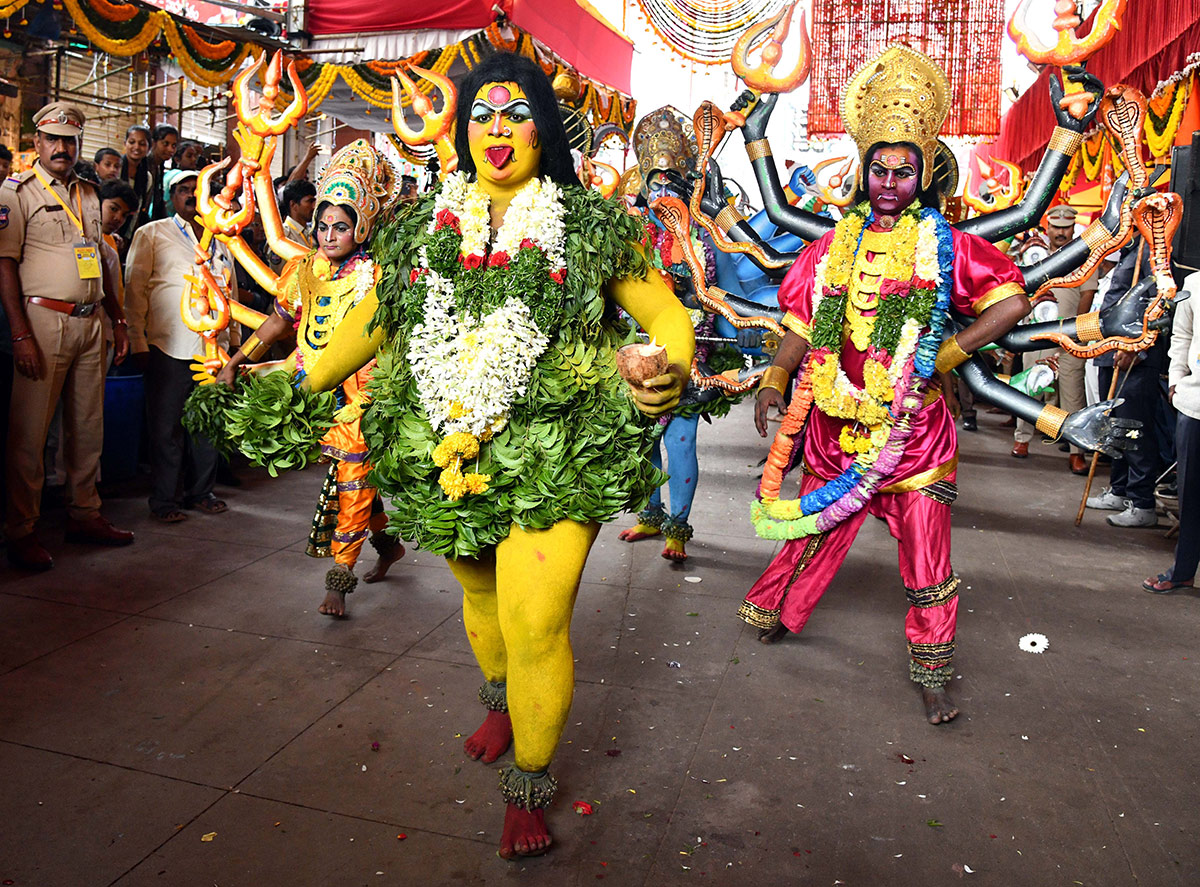 Secunderabad_20_20Ujjaini_20Mahankali_20Bonalu_20Photos_12.jpg 12