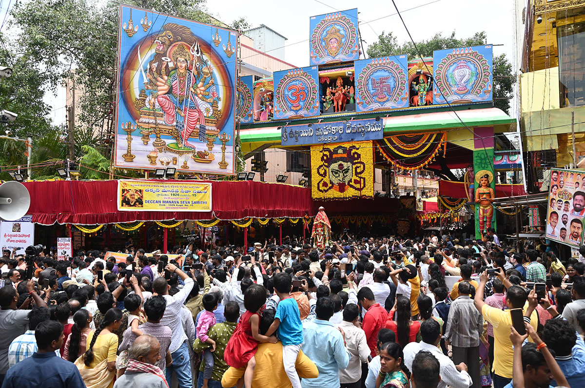 Secunderabad_20_20Ujjaini_20Mahankali_20Bonalu_20Photos_5.jpg 5