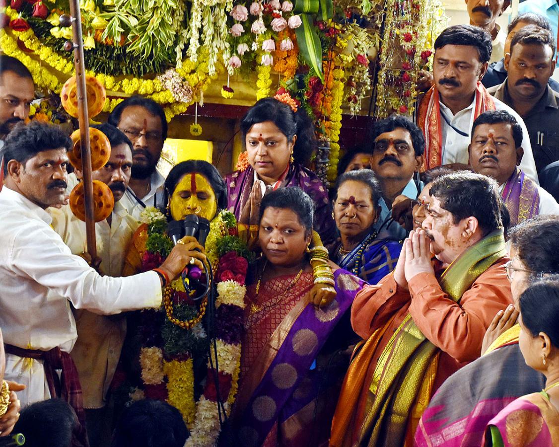 Secunderabad_20_20Ujjaini_20Mahankali_20Bonalu_20Photos_7.jpg 7