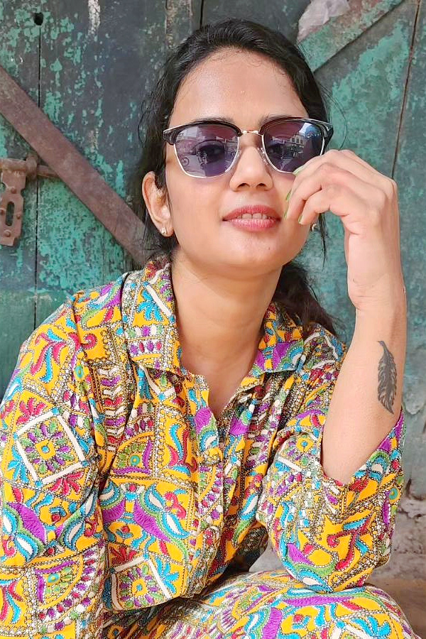 Ex-Bigg_20Boss_20contestant_20Ariyana_20Glory_20Latest_20Stills_20Trending_20In_20Social_20media_20Photos_20_2811_29.jpg 11
