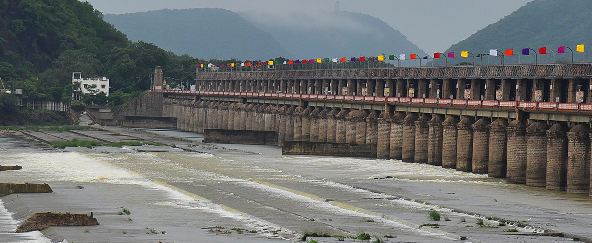 Heavy_20flood_20water_20in_20Krishna_20River_20Photos_15.jpg 15