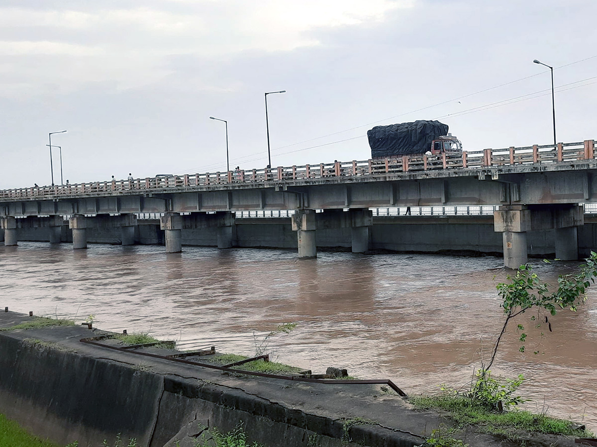 Heavy_20rains_20in_20konaseema_20districts_20photos_12.jpg 12