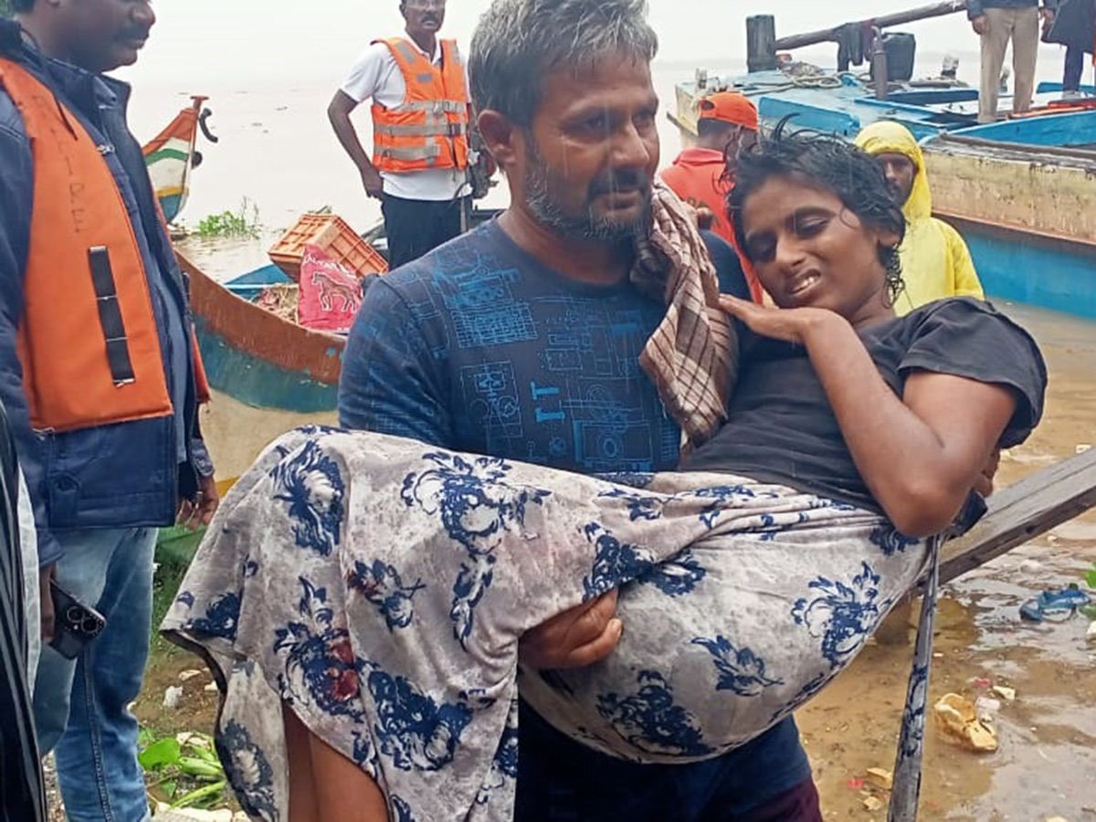 Heavy_20rains_20in_20konaseema_20districts_20photos_2.jpg 2