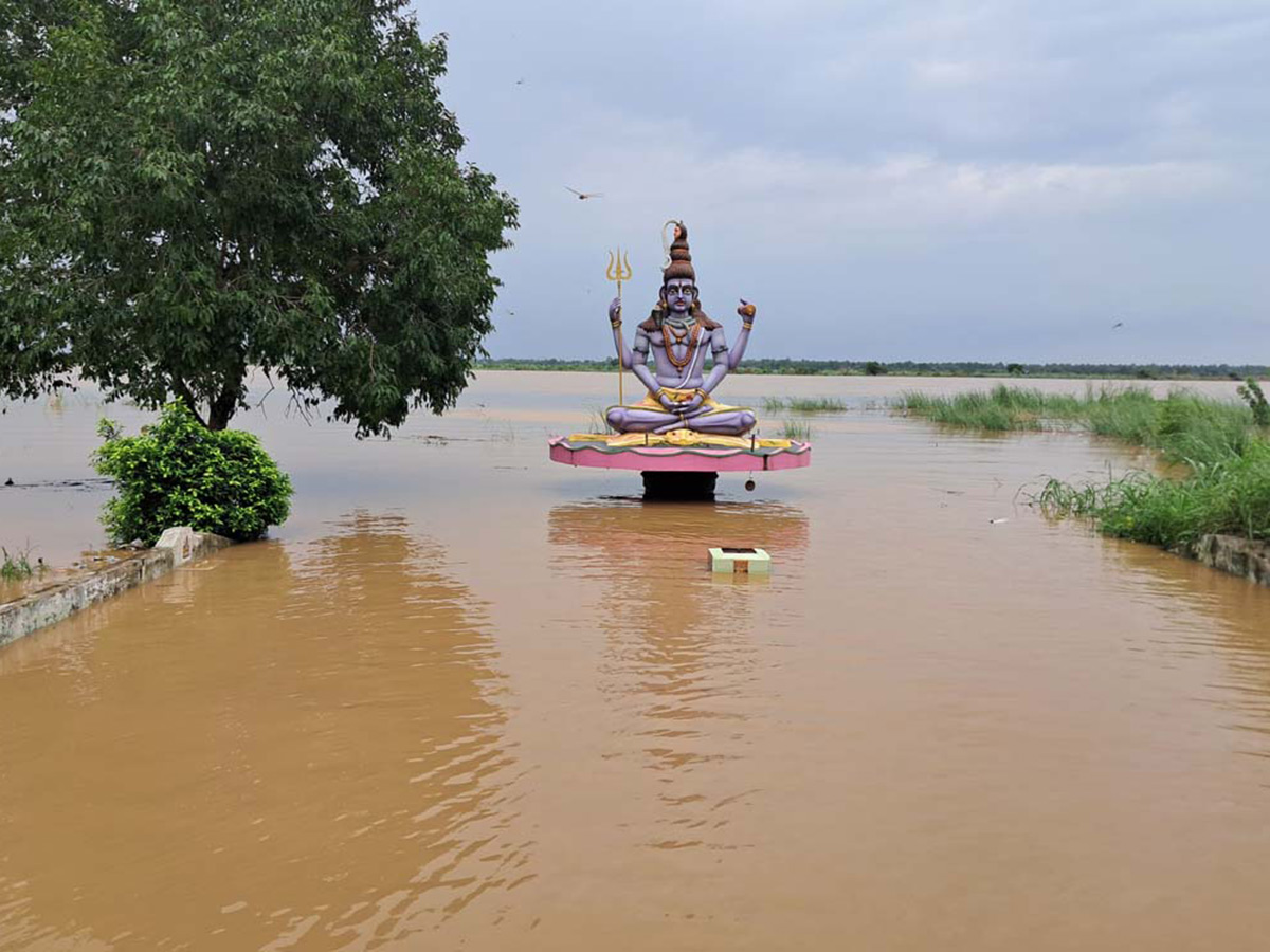 Heavy_20rains_20in_20konaseema_20districts_20photos_21.jpg 21