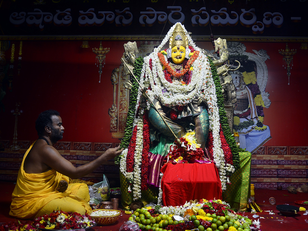 Ashadam_20Sare_20Fastival_20in_20Vijayawada_20Photos_6.jpg 6