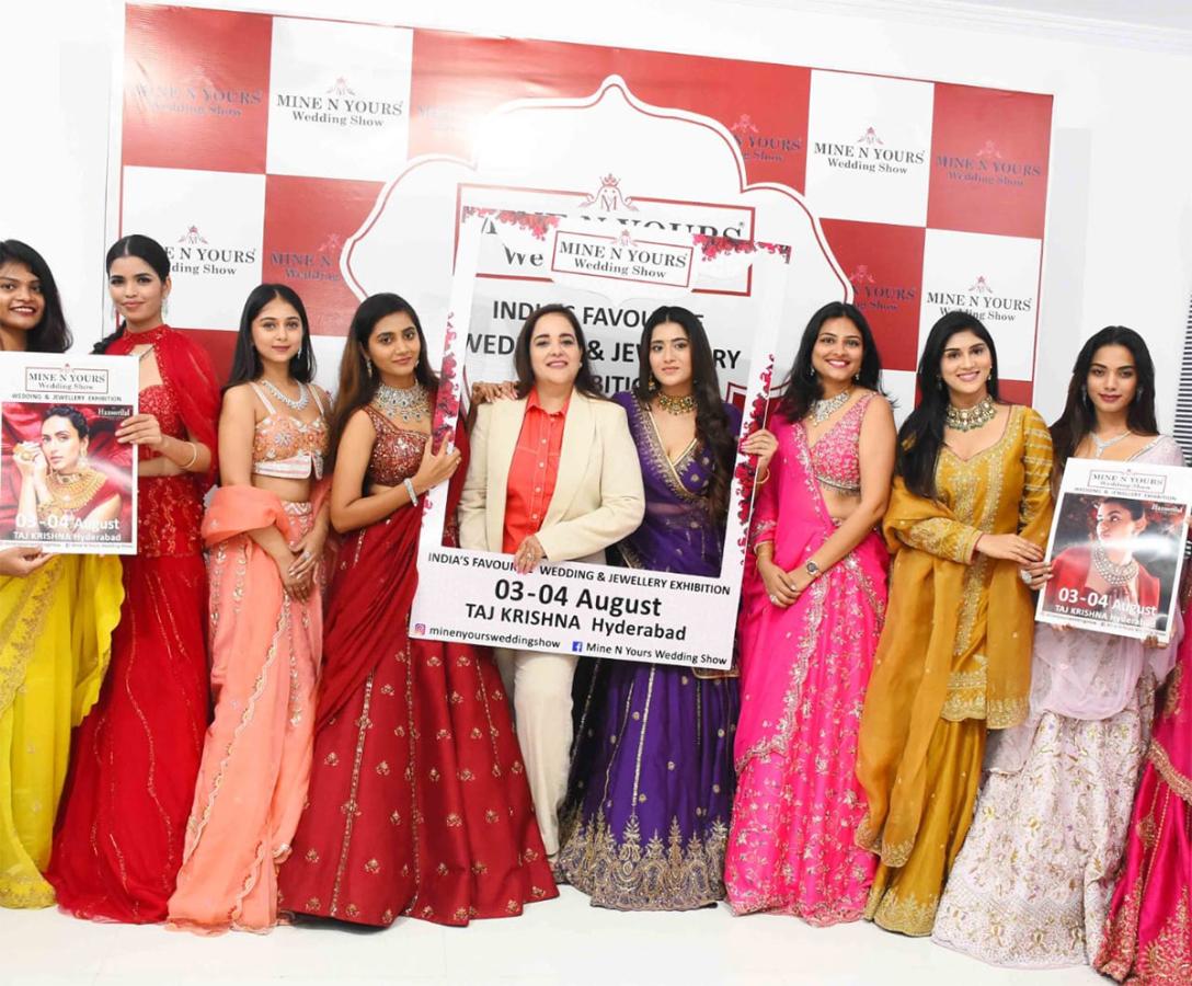 fashion_20event_20in_20bajarahills_20photos_10.jpg 10