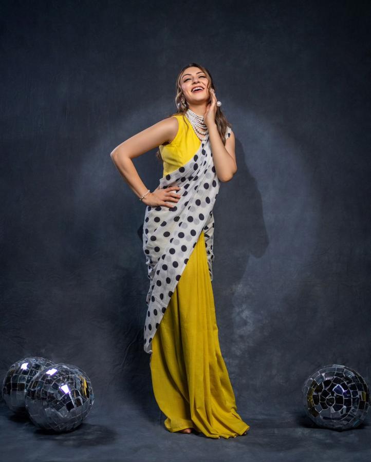 hansika-07.jpg 7