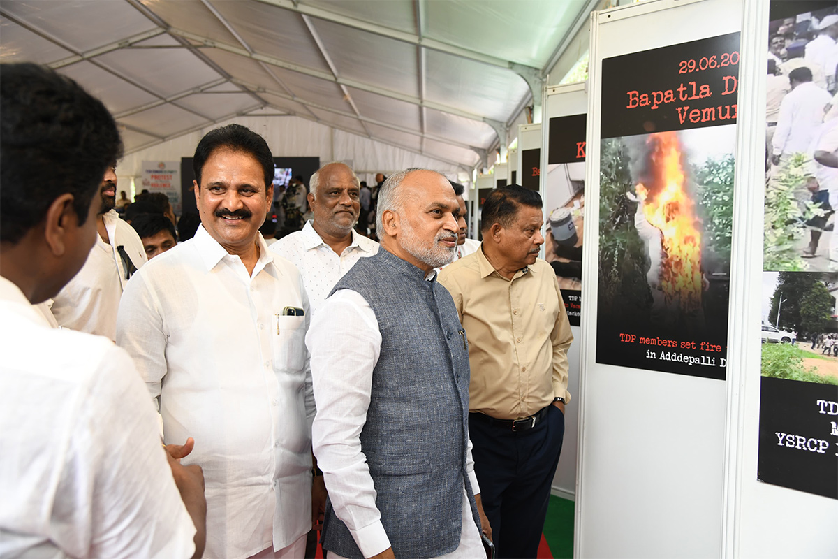 ys_20jagan_20mohan_20reddy_20darna_20at_20jantar_20mantar_20delhi_29.jpg 28