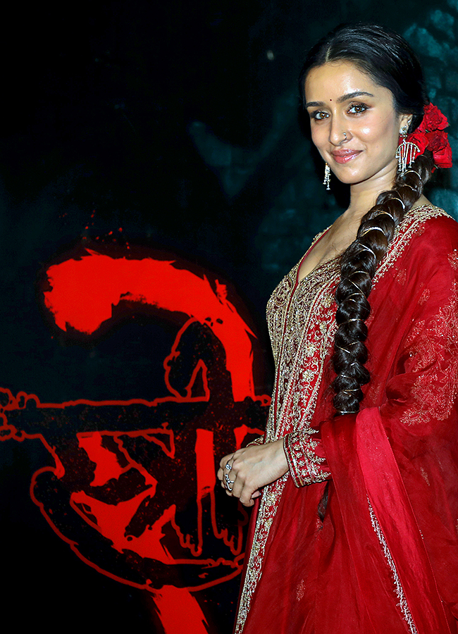 Actor_20Shraddha_20Kapoor_20first_20song_20launch_20of_20the_20film_20Stree_202_9.jpg 9