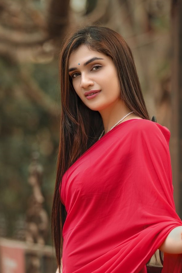 Hasini_20Sudhir_20Latest_20Stunning_20Photos_20_289_29.jpg 3