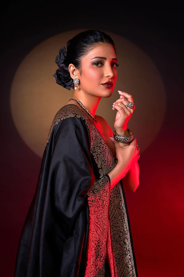 Interesting_20facts_20about_20Actress_20Shruti_20Hassan_20Photos_20_288_29.jpg 9
