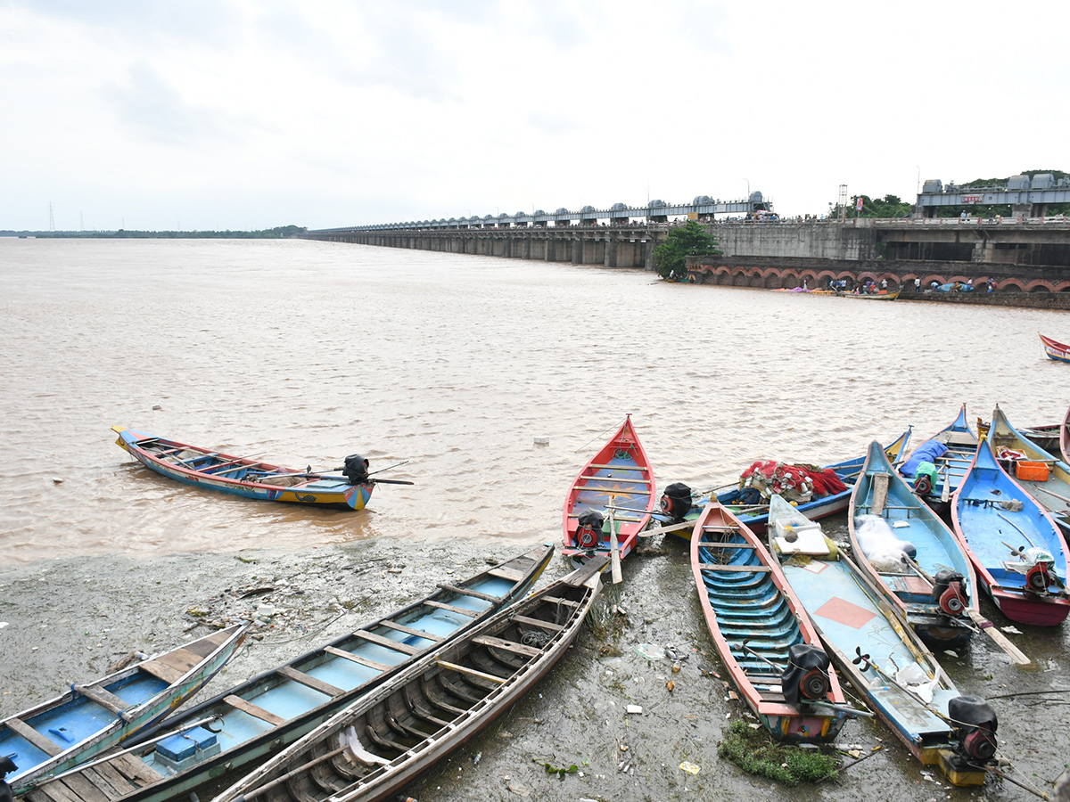 Rajahmundry_20_20Godavari_20Flood_20Water_20in_20Konaseema_20District_20Photos_4.jpg 4