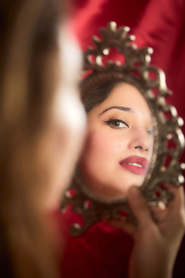 Tamannaah_20Bhatia-stree-2-_207.jpg 12