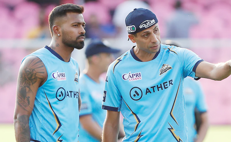 nehra.jpg