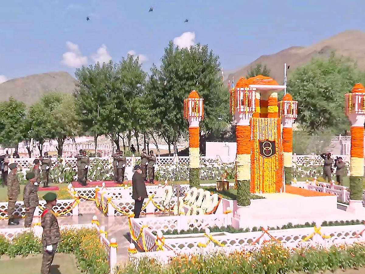 25th_20anniversary_20of_20the_20Kargil_20Vijay_20Diwas_20at_20the_20Kargil_20War_7.jpg 7