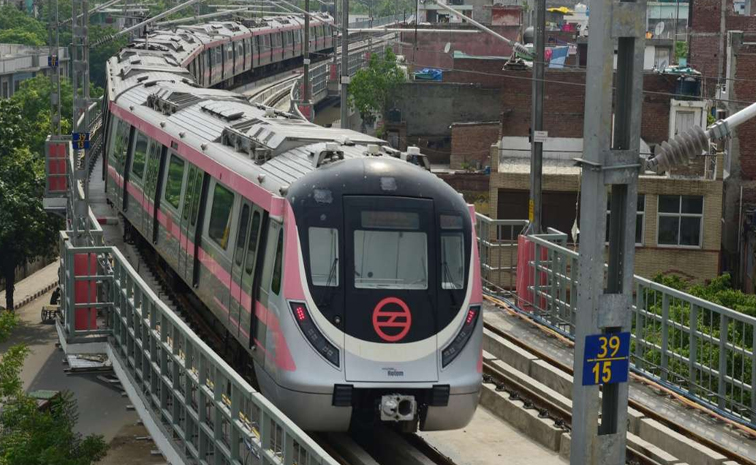 Delhimetrorail.jpg