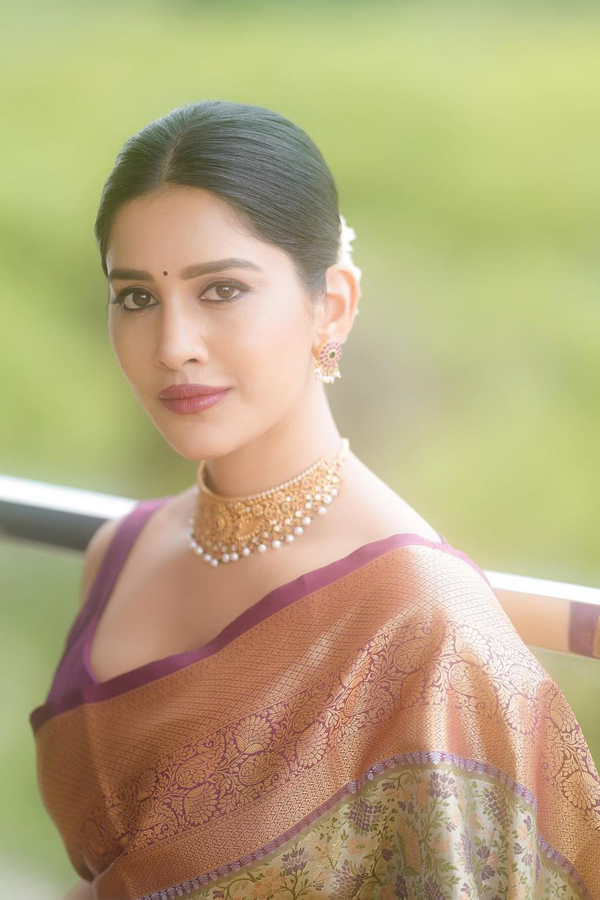 Nabha-Natesh-7_0.jpg 8