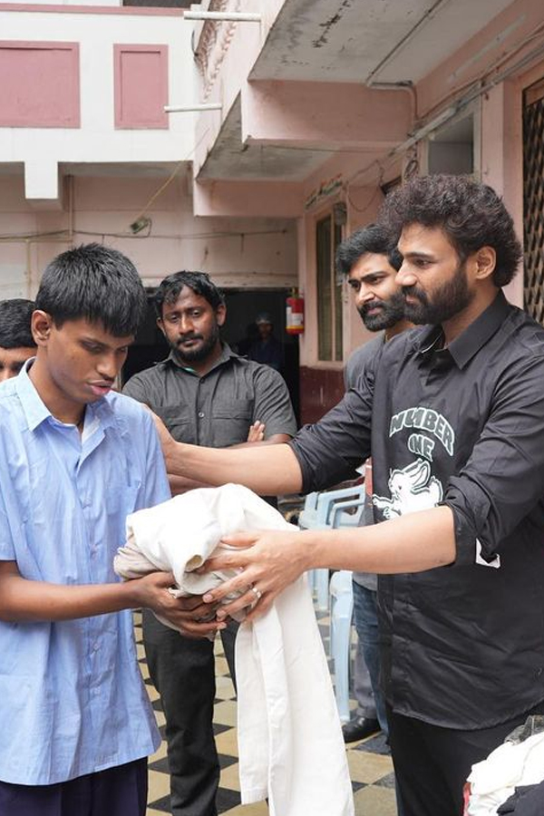 Sreenivas-Bellamkonda-11.jpg 12