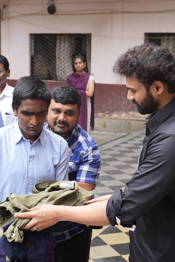 Sreenivas-Bellamkonda-8.jpg 9