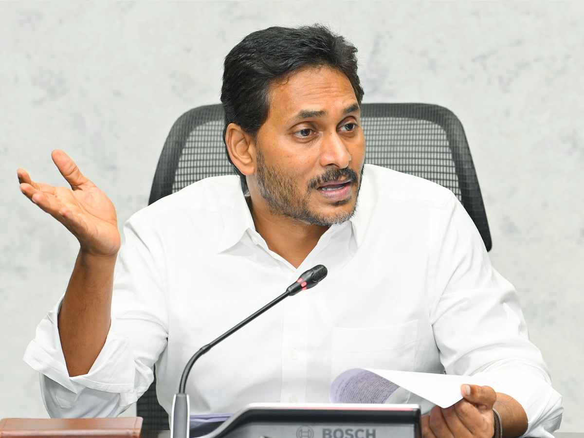 YS_20Jagan_20Mohan_20Reddy_20Press_20meet_20from_20his_20Camp_20Office_20At_20Tadepalli_20Photos_20_282_29.jpg 10