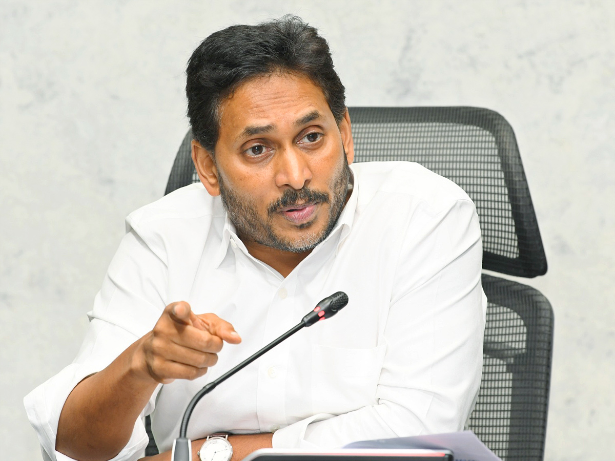 YS_20Jagan_20Mohan_20Reddy_20Press_20meet_20from_20his_20Camp_20Office_20At_20Tadepalli_20Photos_20_286_29.jpg 12