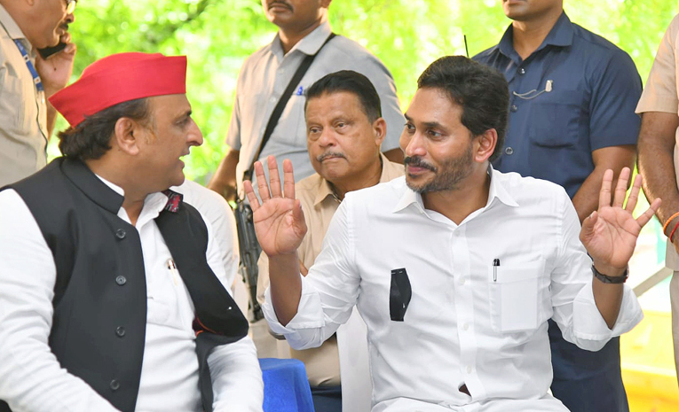 YS_Jagan_Delhi_Dharna_Resul.jpg