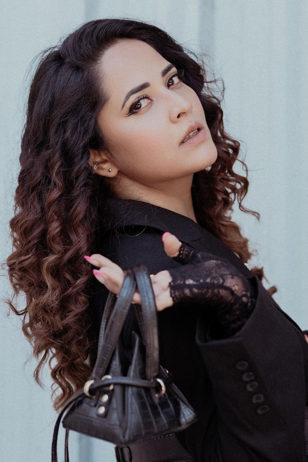 Anasuya-Bharadwaj-1.jpg 2