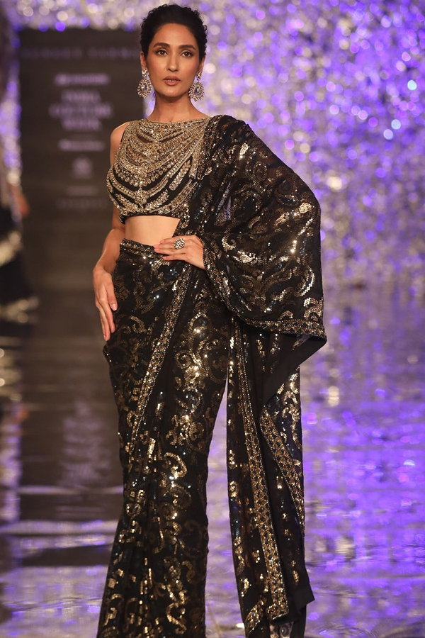 Hyundai-India-Couture-Week-18.jpg 18