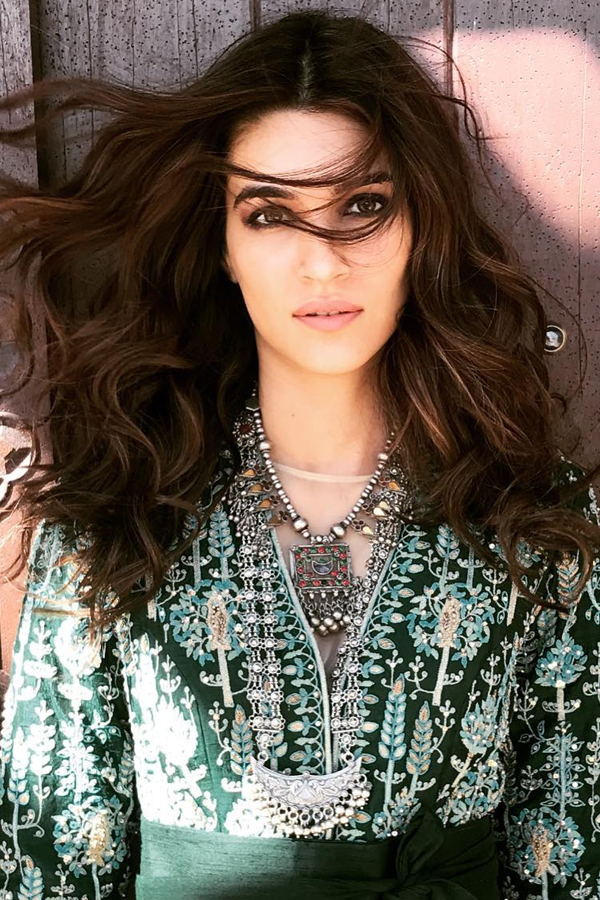 Kriti-Sanon-14.jpg 15