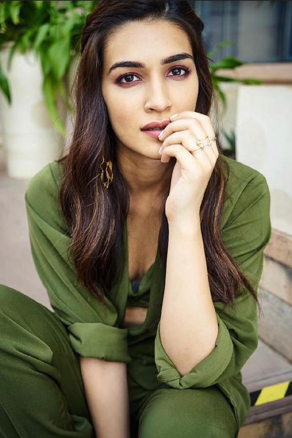 Kriti-Sanon-21.jpg 22