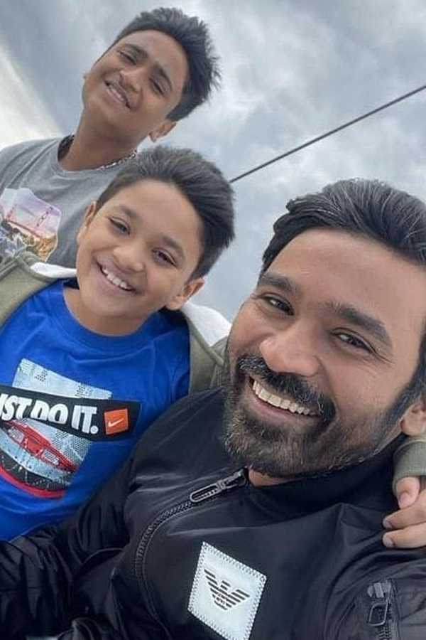 Dhanush-12_0.jpg 13
