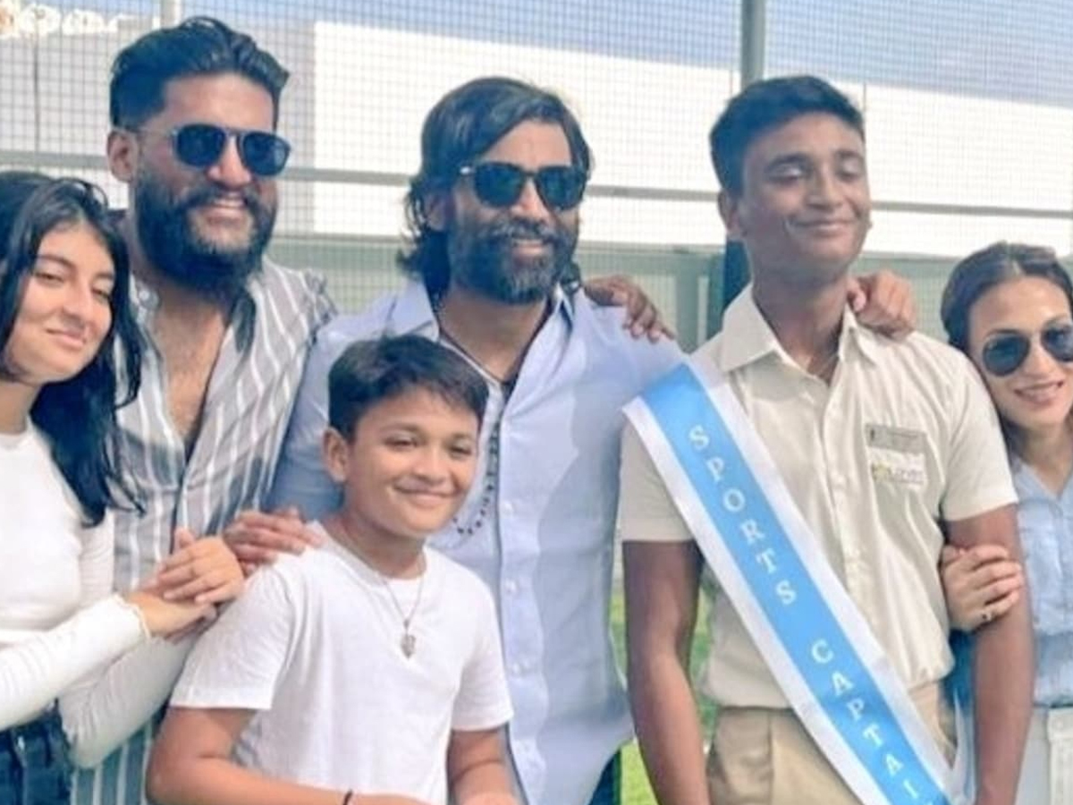 Dhanush-14_0.jpg 15