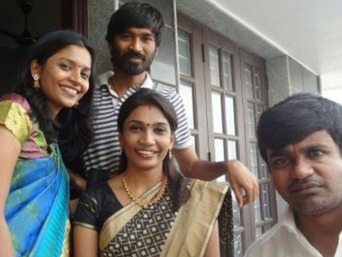Dhanush-20_0.jpg 21