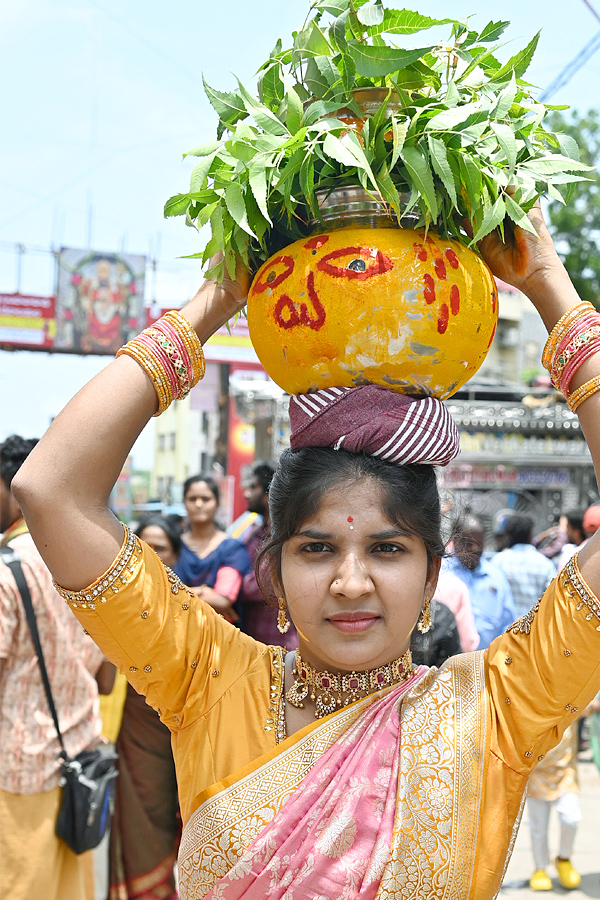 Hyderabad_20Bonalu_20Celebrations_20Photos_20_2827_29.jpg 28