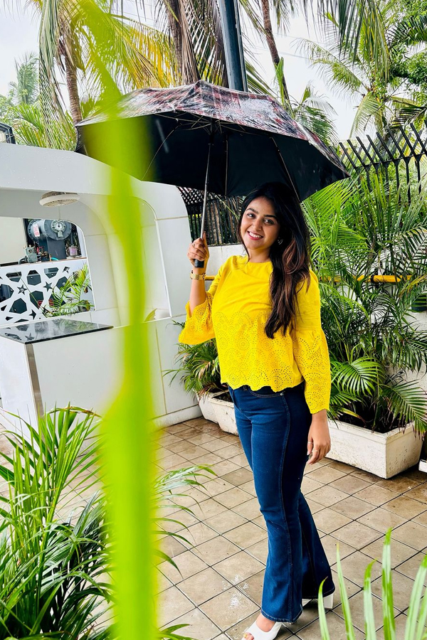 Monal-Gajjar-3.jpg 4