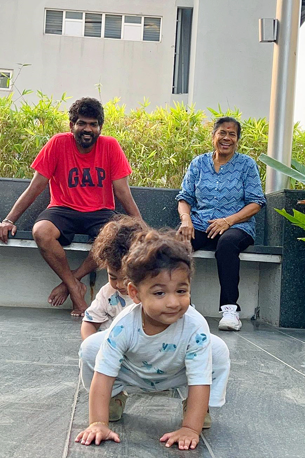 Vignesh_20Shivans_20Mother_20Birthday_20Celebrations_20Photos_20_287_29.jpg 8
