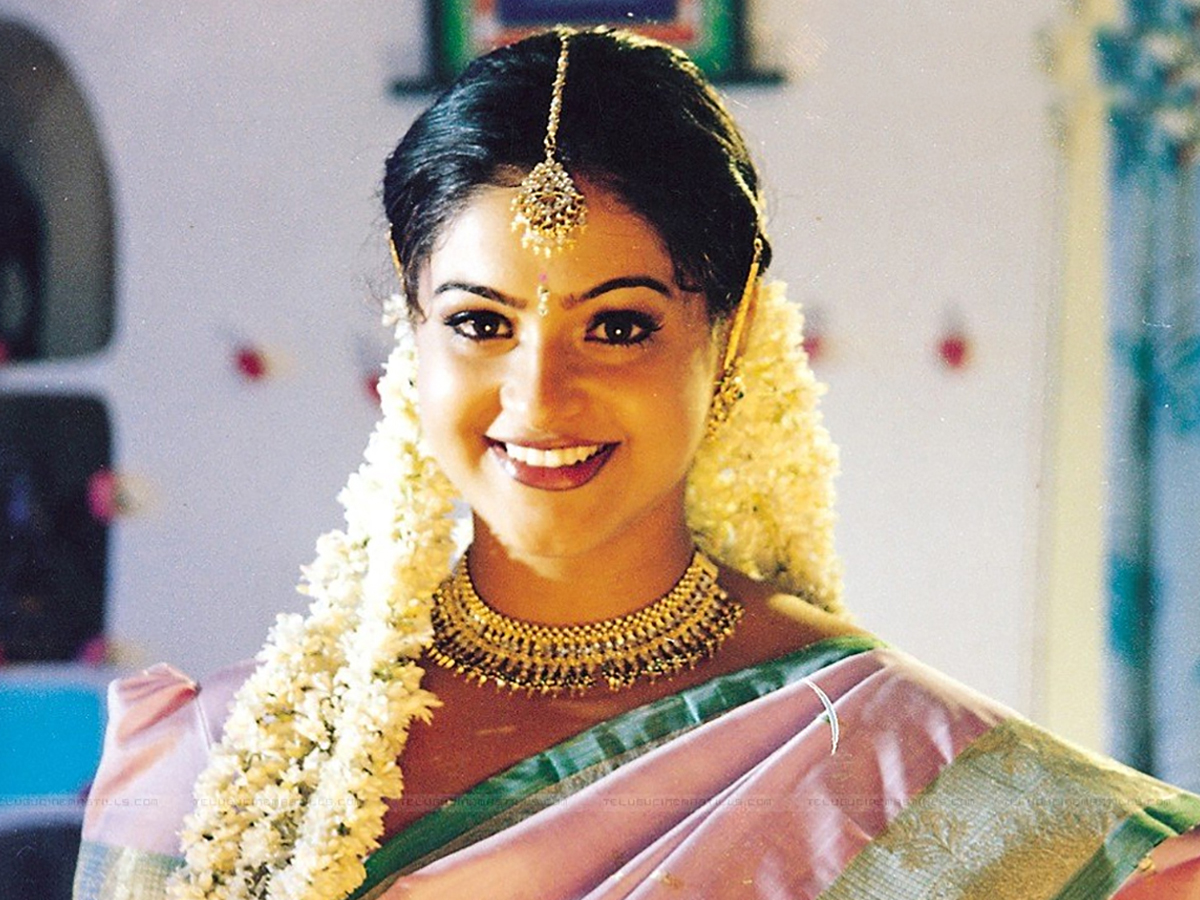 Actress-Raashi-10.jpg 11