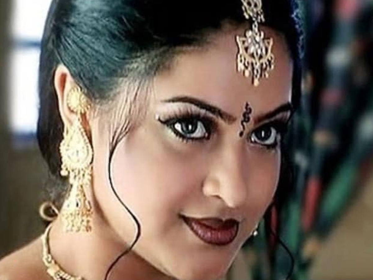 Actress-Raashi-16.jpg 17
