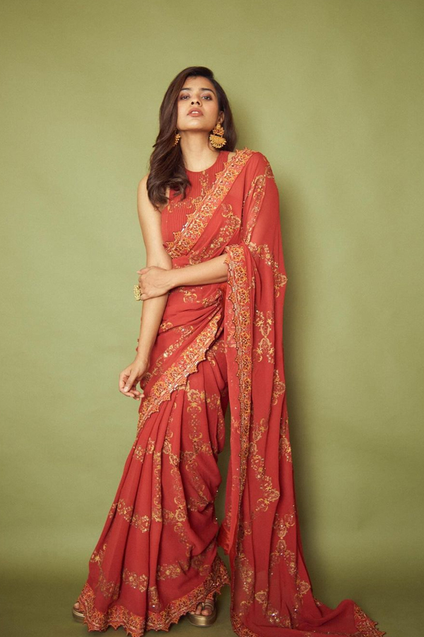 Hebah-Patel-10.jpg 11