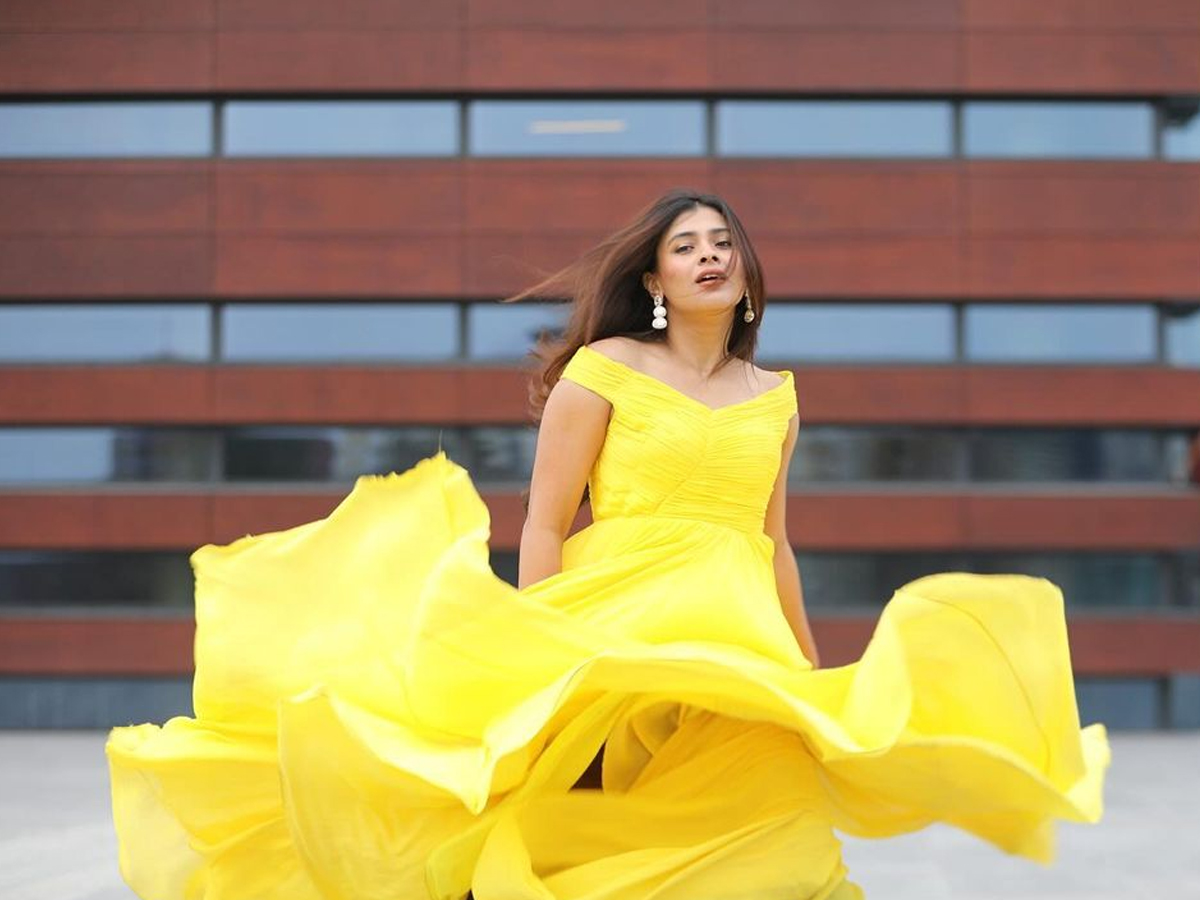 Hebah-Patel-5.jpg 6