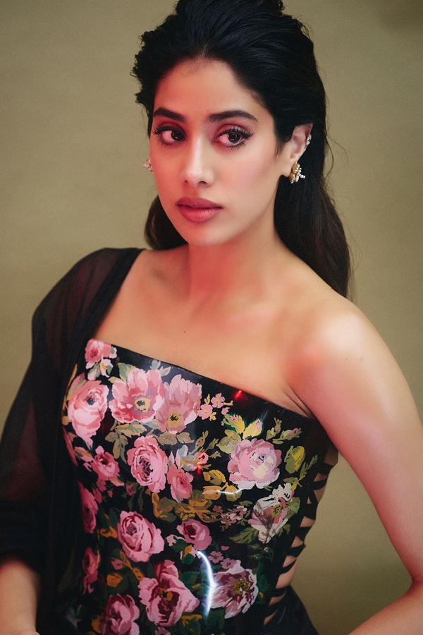 Janhvi-Kapoor-1.jpg 2